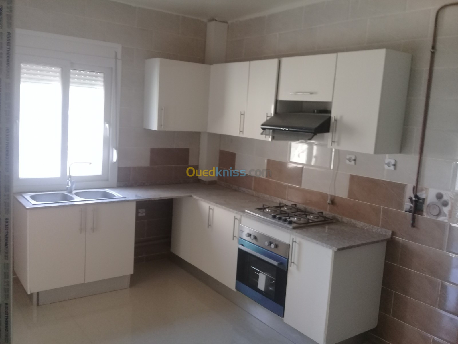 Location Appartement F4 Tipaza Tipaza