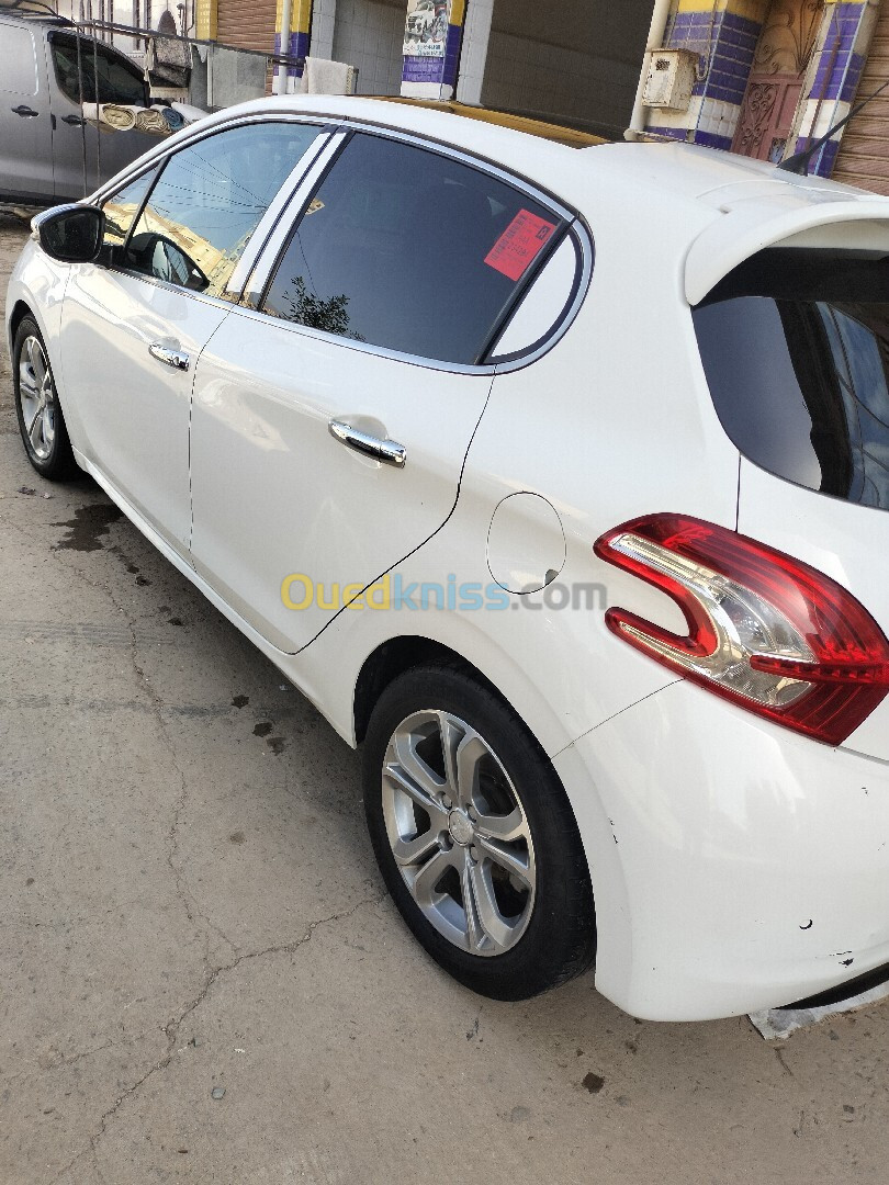 Peugeot 208 2013 Allure