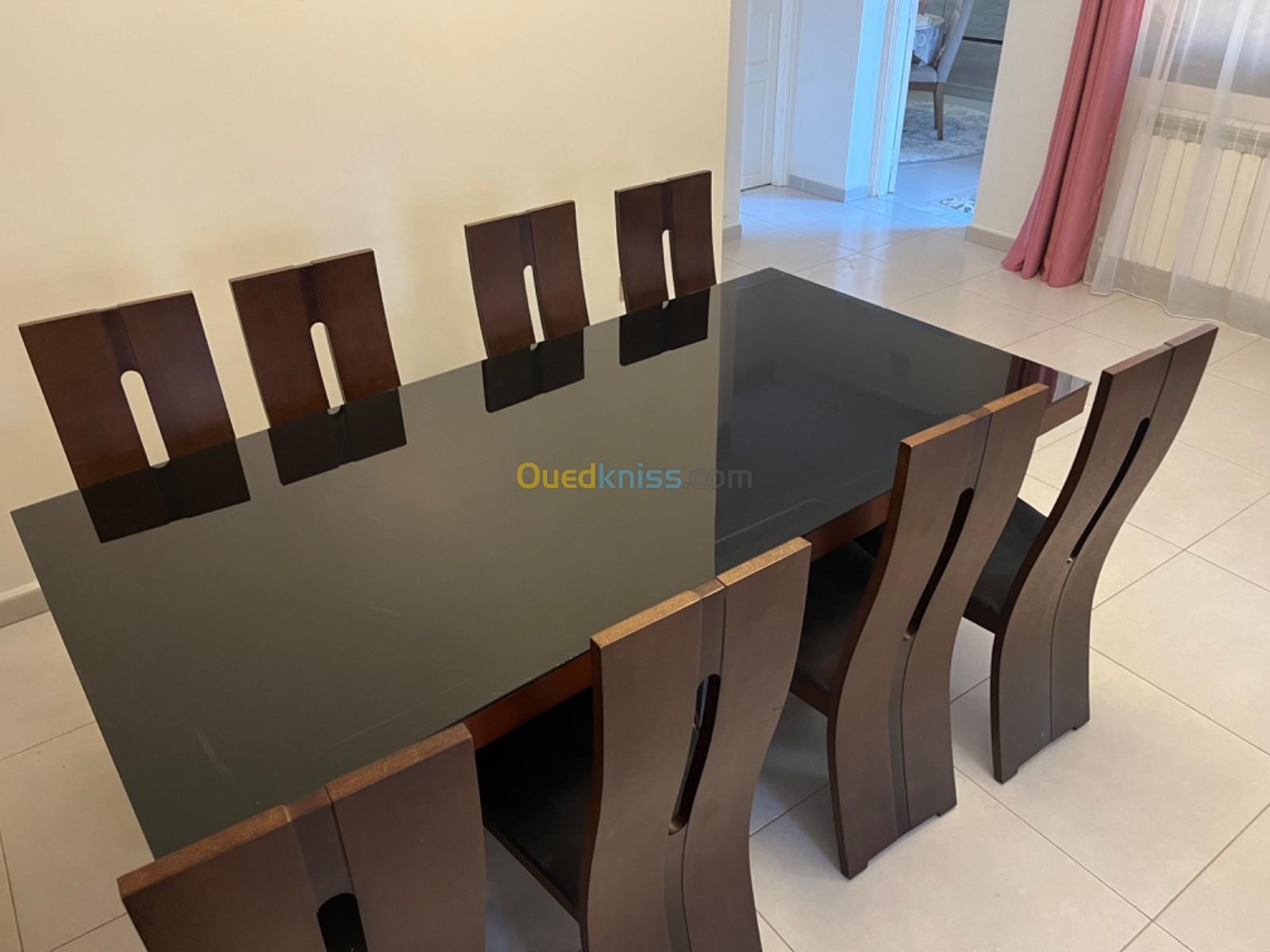 Table et 8 chaises