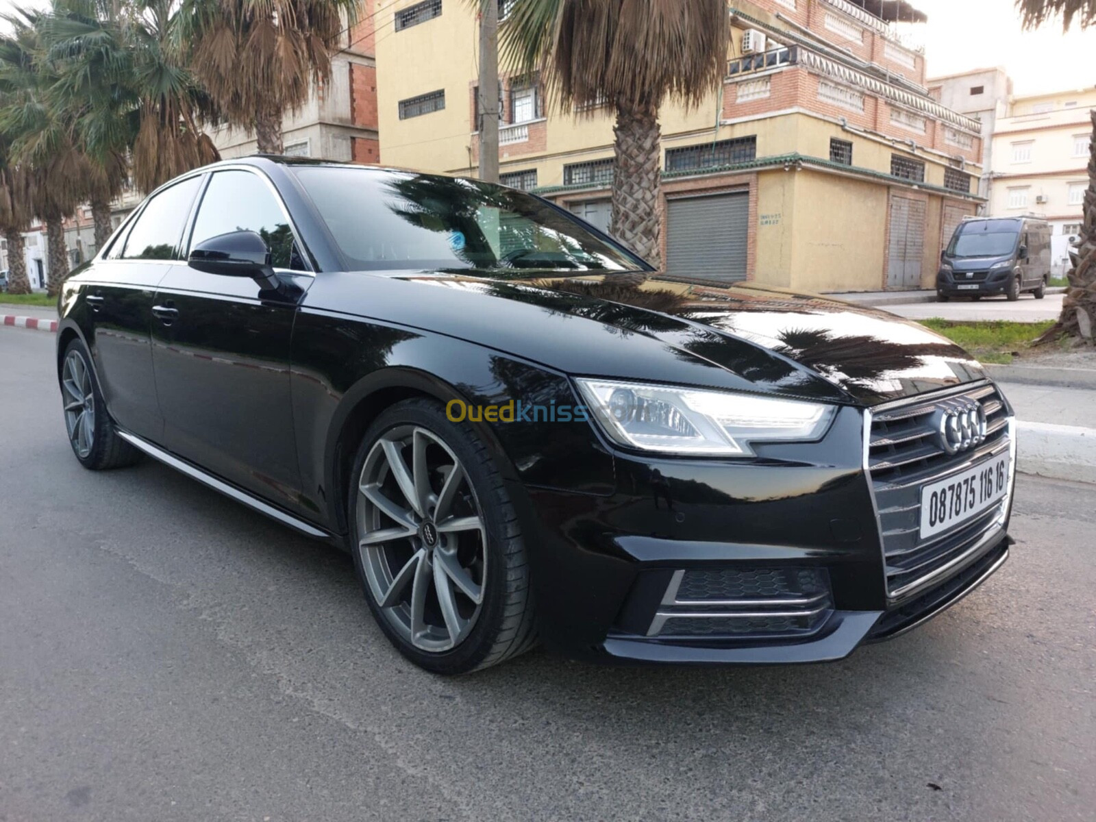 Audi A4 2016 S Line +