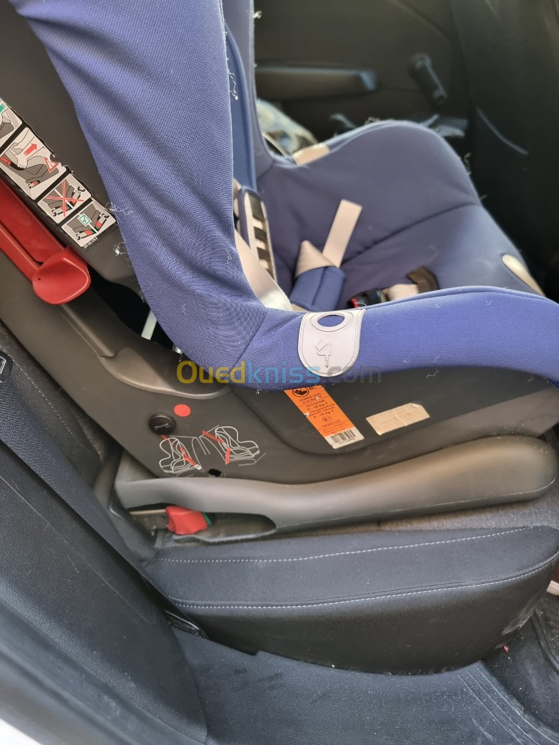 Siège bébé groupe 1/2 isofix