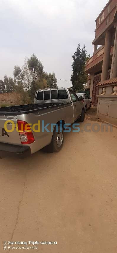 Toyota Hilux 2015 LEGEND DC 4x2