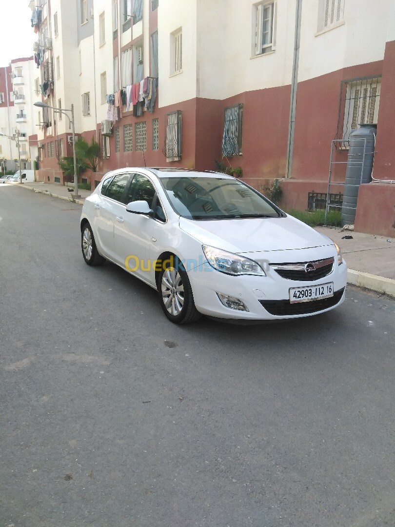 Opel Astra 2012 SPORT