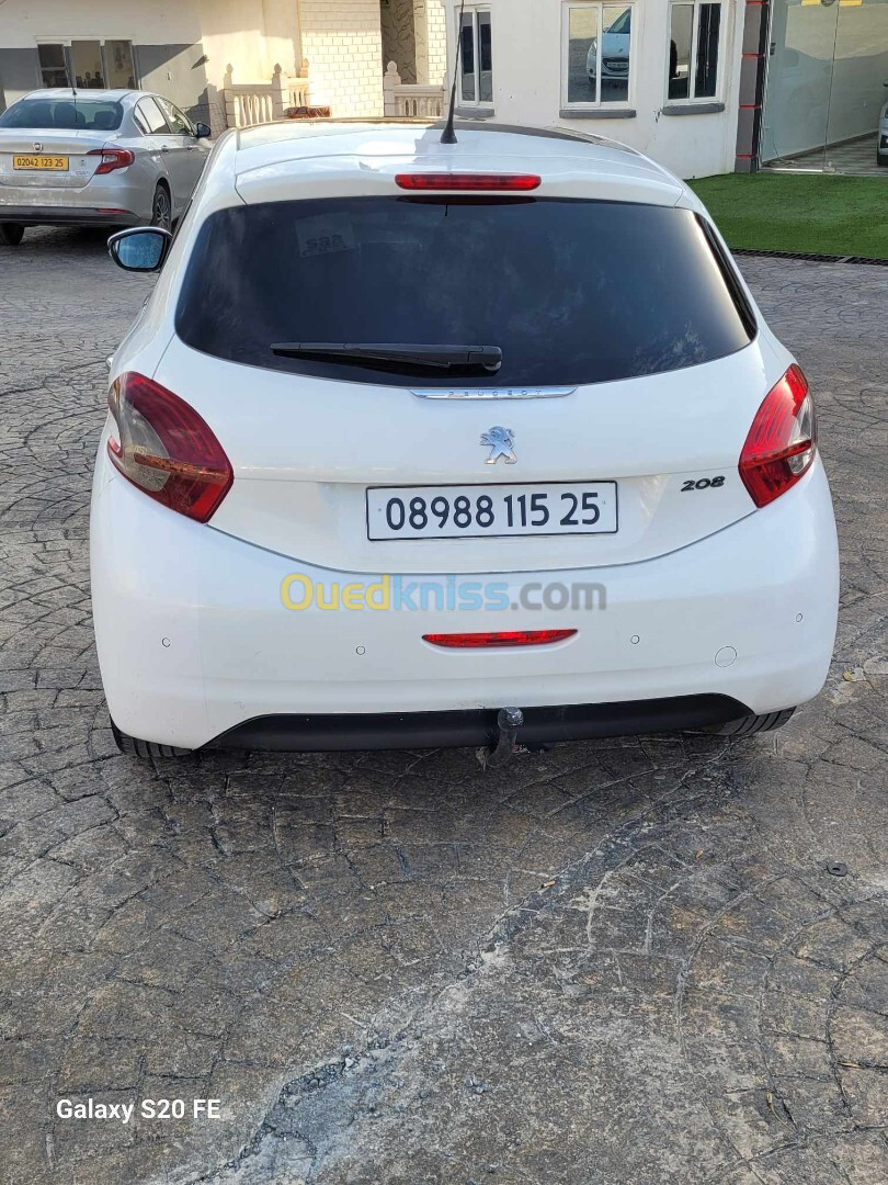 Peugeot 208 2015 Allure