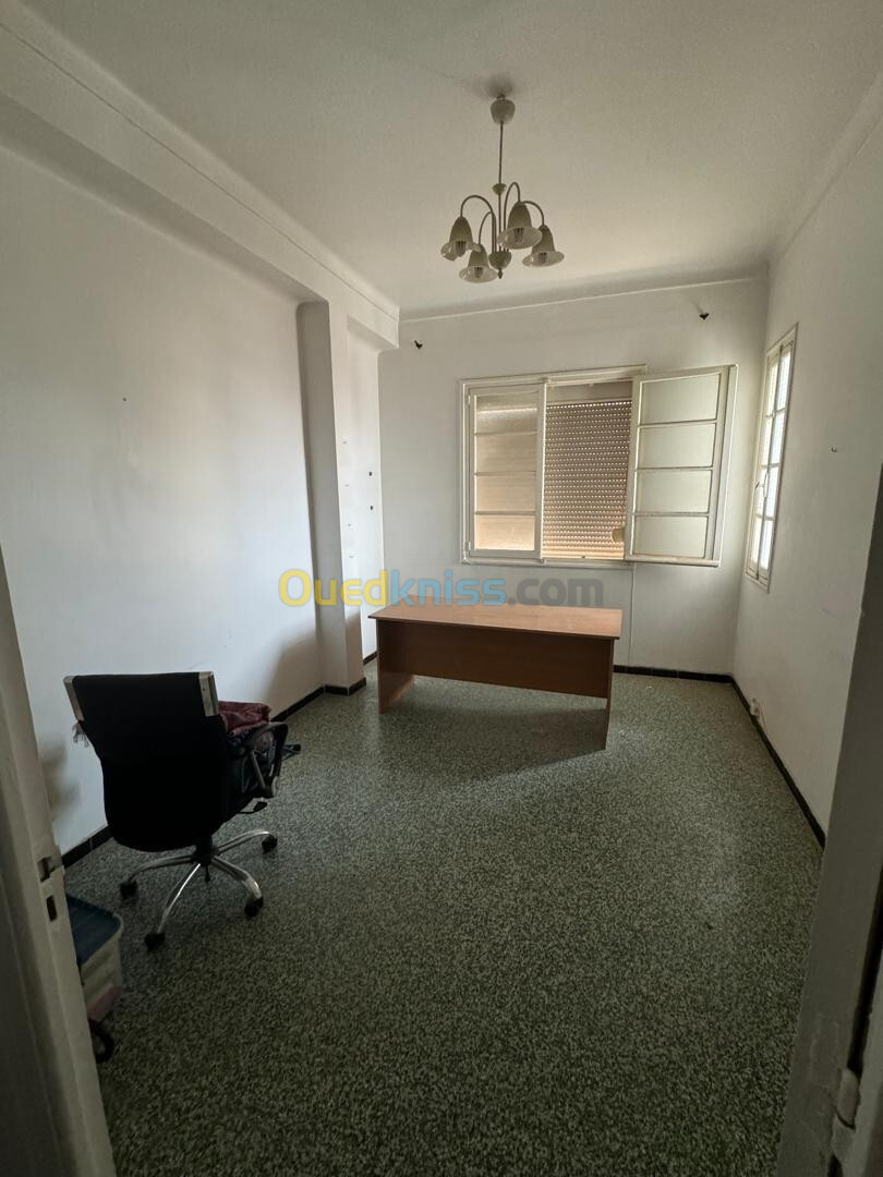 Location Appartement F03 Alger Kouba