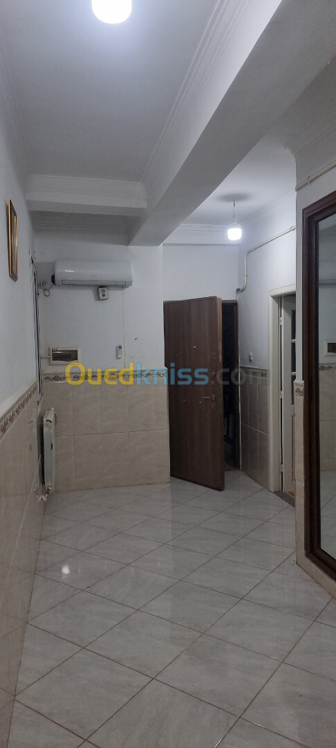 Location Appartement F03 Alger Kouba