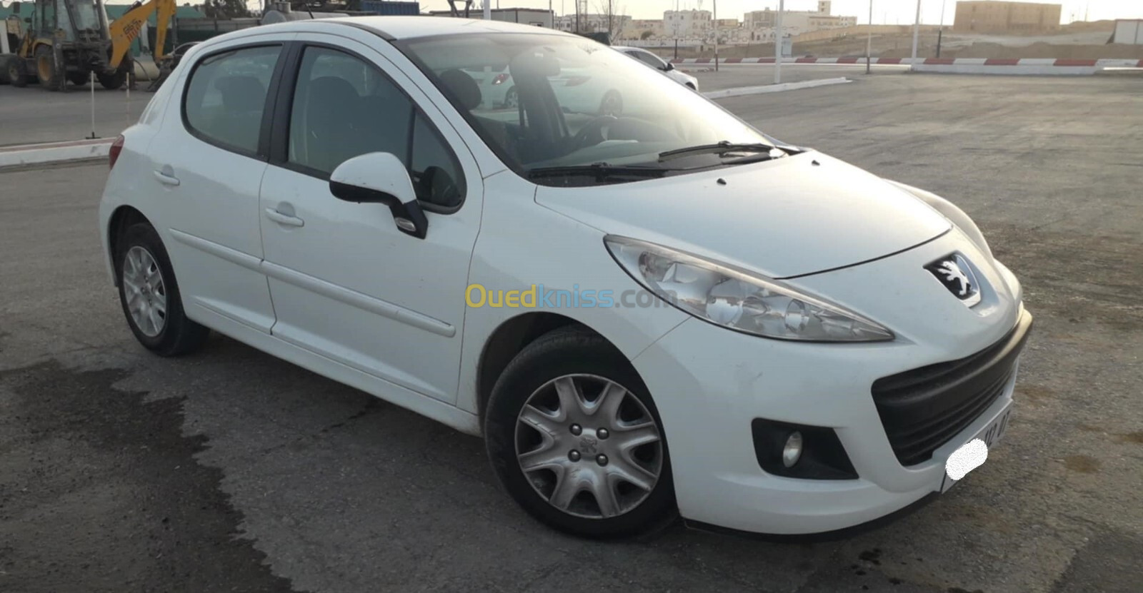 Peugeot 207 2012 Fennec