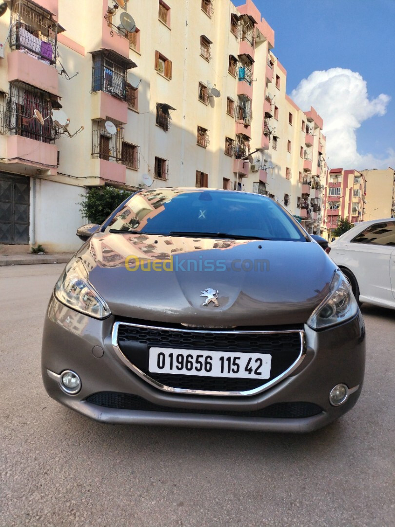 Peugeot 208 2015 Allure