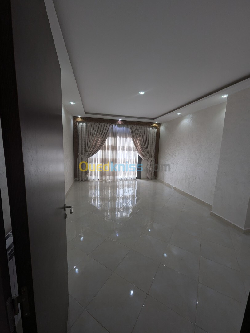 Location Appartement F4 Oran Bir el djir