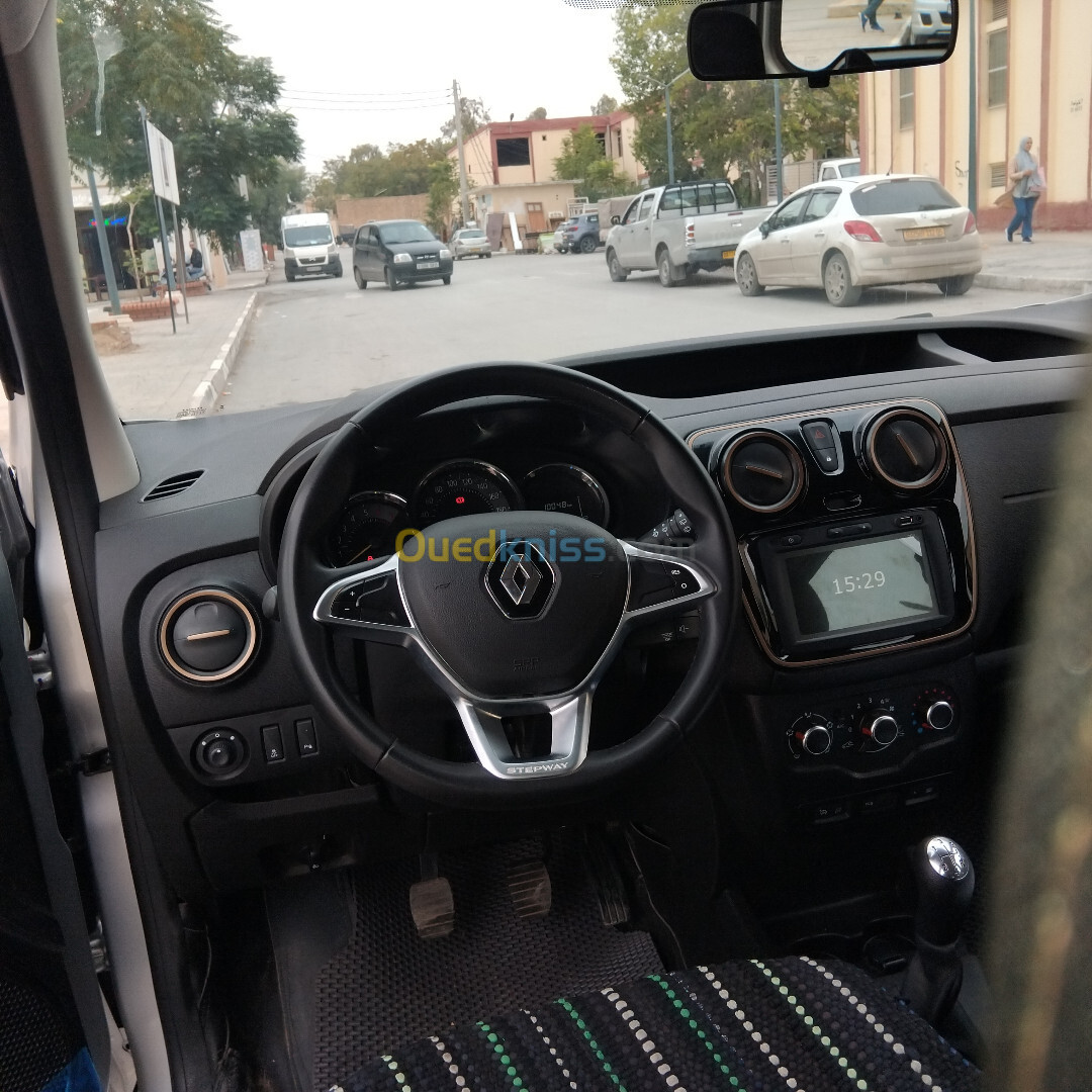 Renault kangoo 2024 loreate