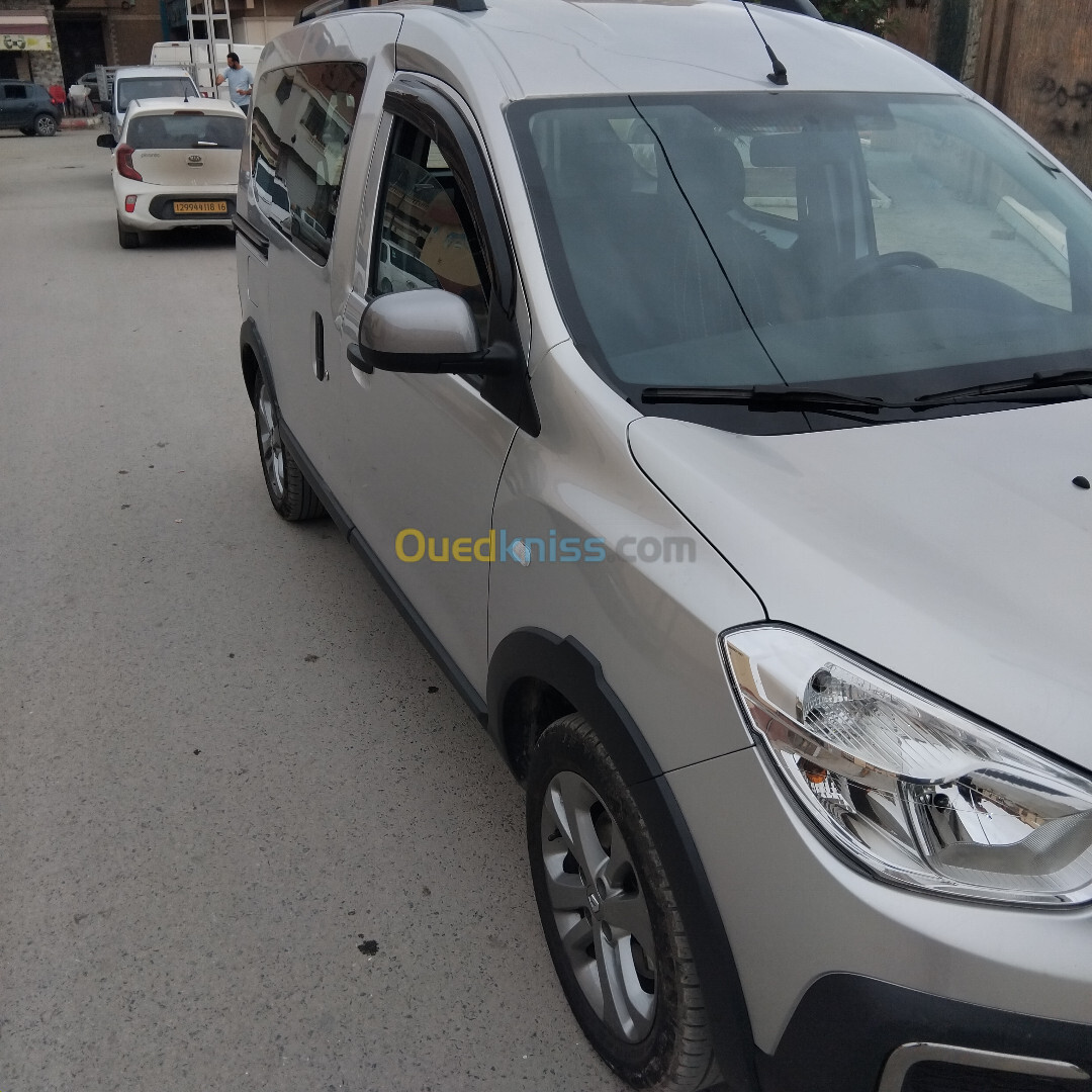 Renault kangoo 2024 loreate