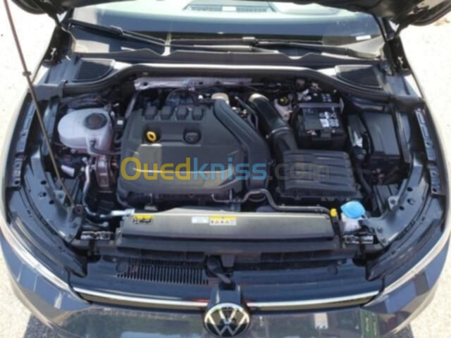 Volkswagen Golf 8 2024 LIFE