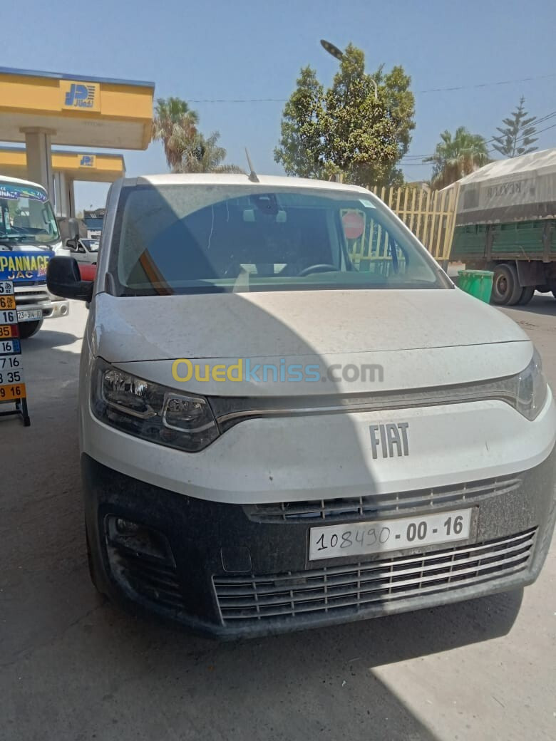 Fiat Doblo 2024 Italya