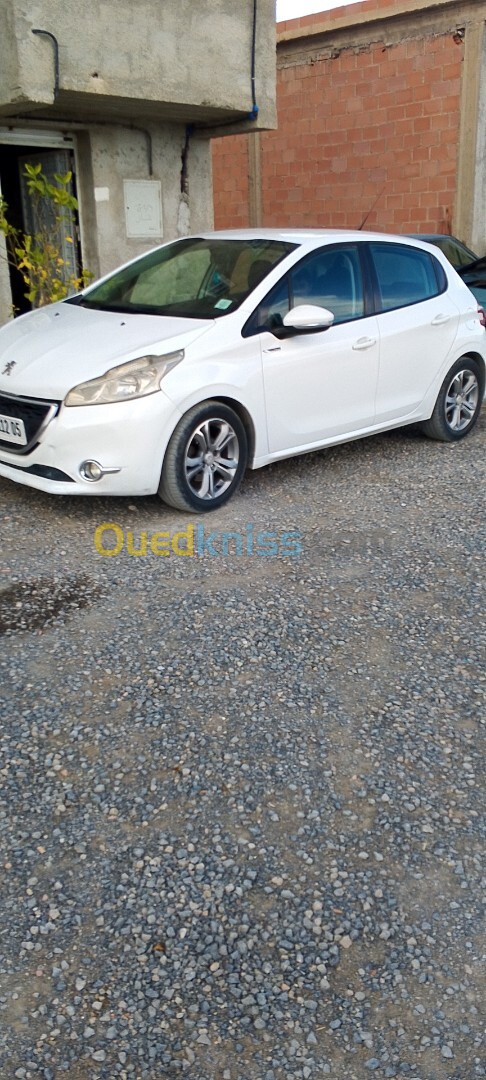 Peugeot 208 2012 Allure