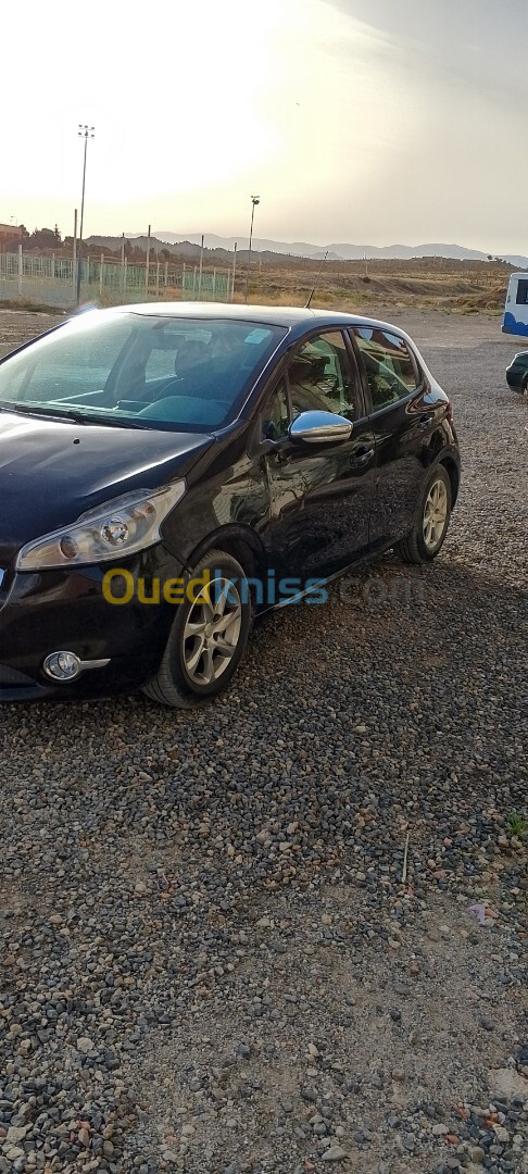 Peugeot 208 2013 Allure