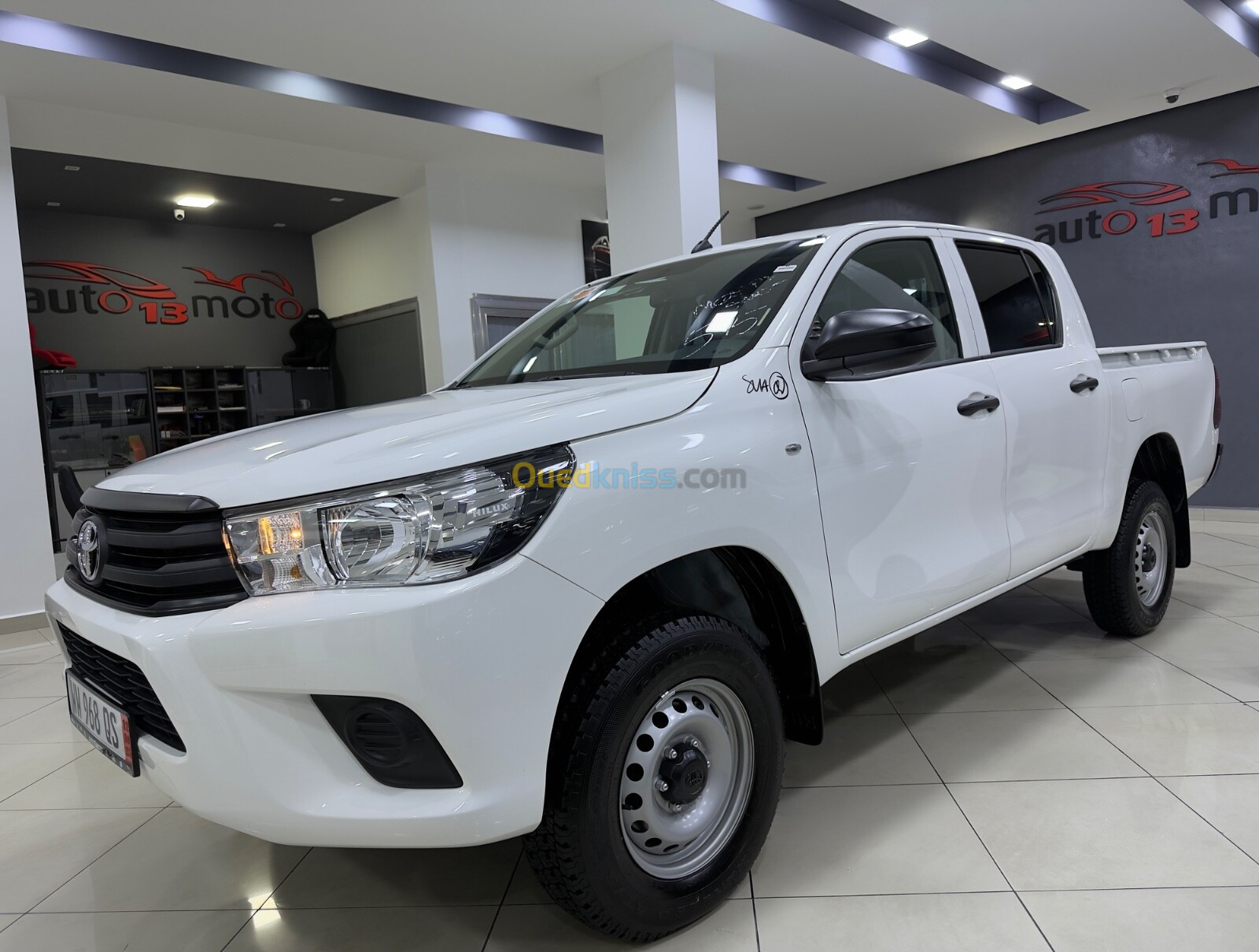 Toyota HILUX 4x4 BVM6 2024 ( SANS AD BLEU D ORIGINE )