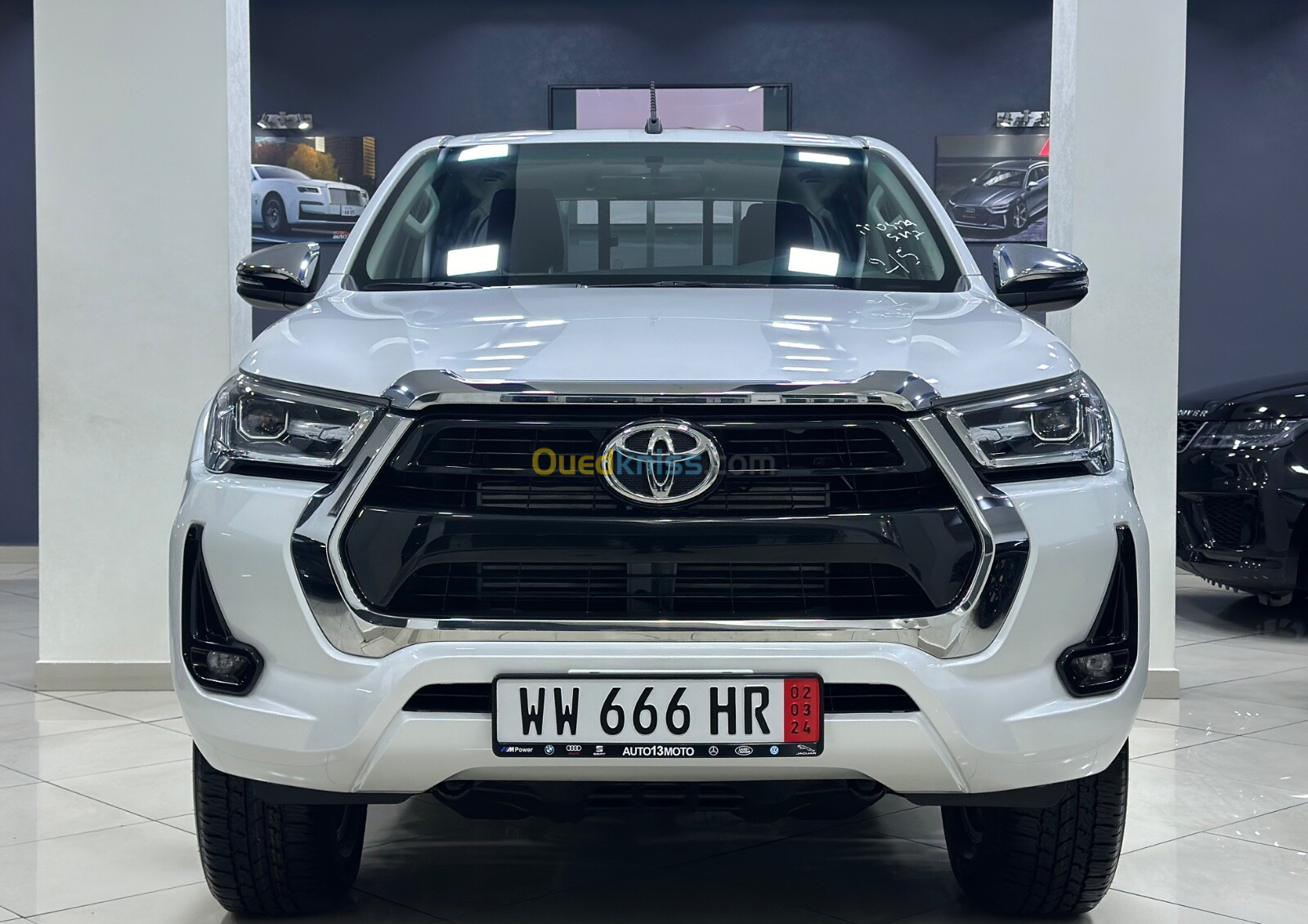 Toyota HILUX 2024 SR-5 4x4 FULL-OPTION