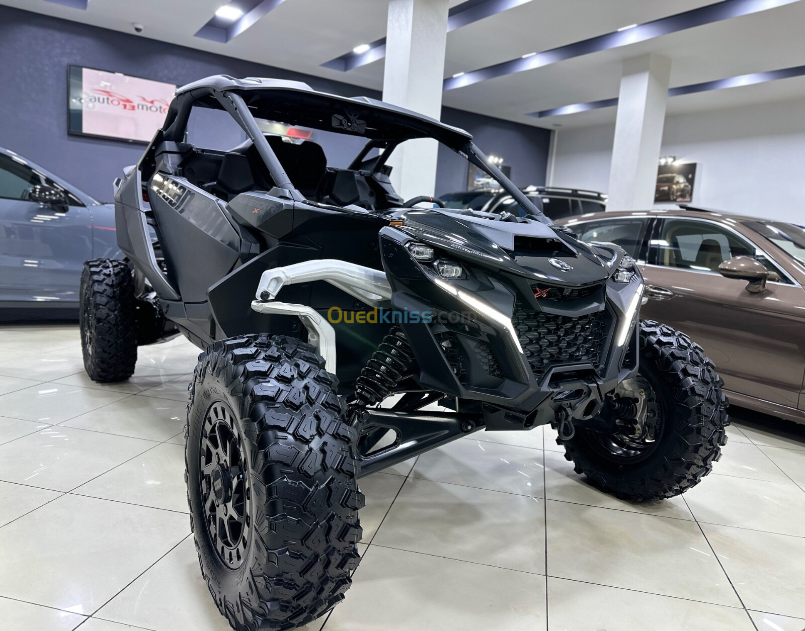 Can am Maverick R 240cv BLACK 2024