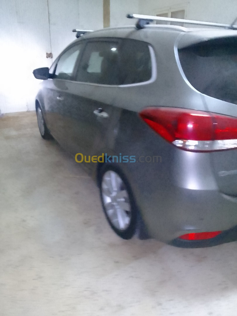 Kia Carens 2015 Premium