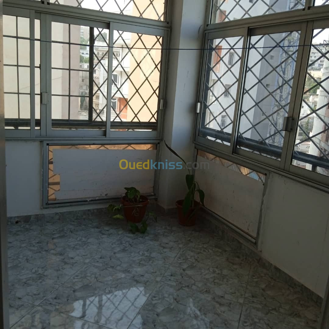 Location vacances Appartement F4 Alger Said hamdine