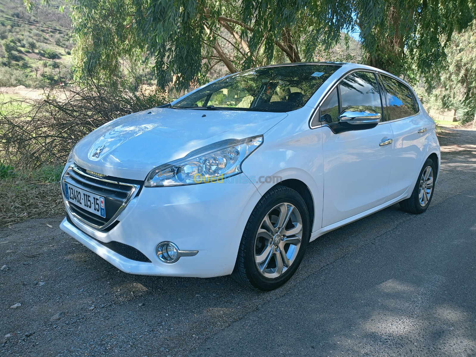 Peugeot 208 2015 Allure