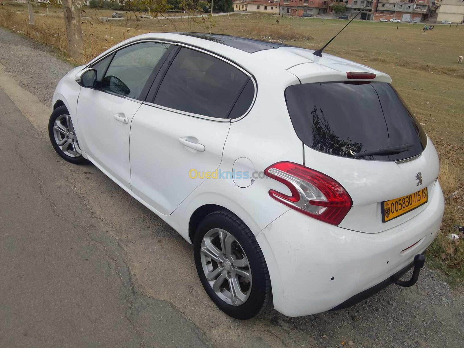 Peugeot 208 2015 208