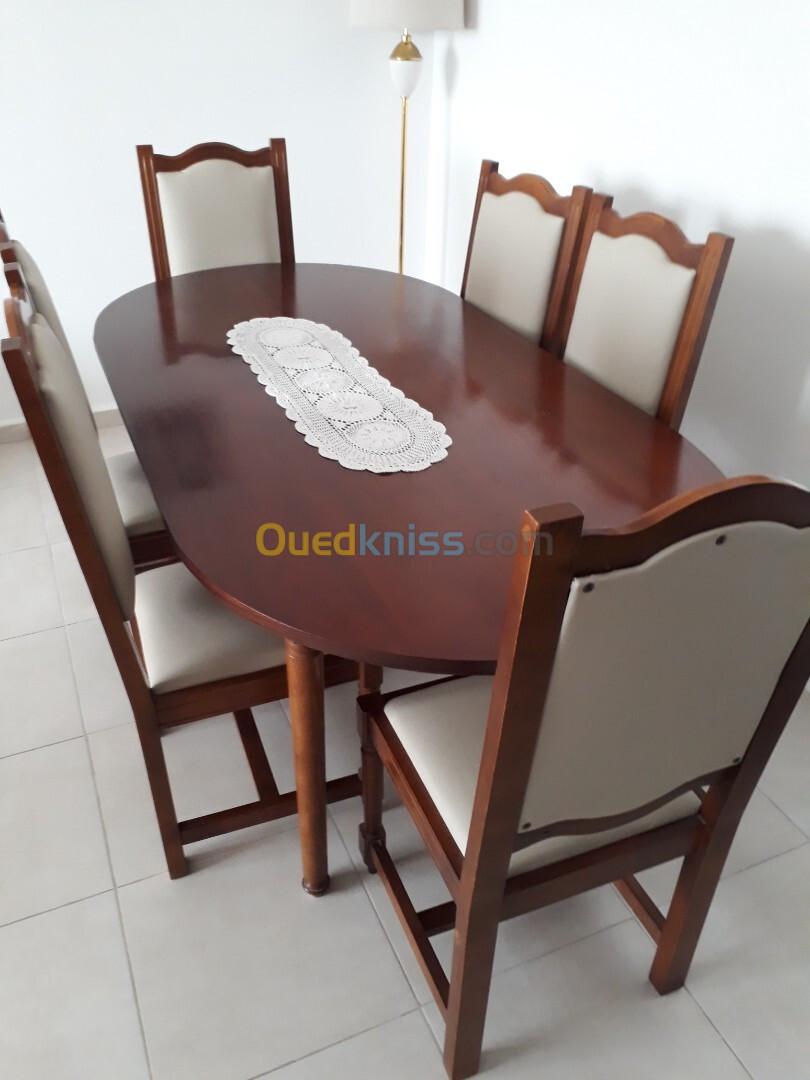 Vends table salle à manger hêtre 6 chaises 