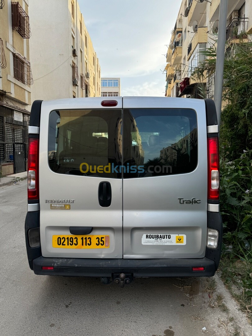 Renault Trafic 2013 Passenger