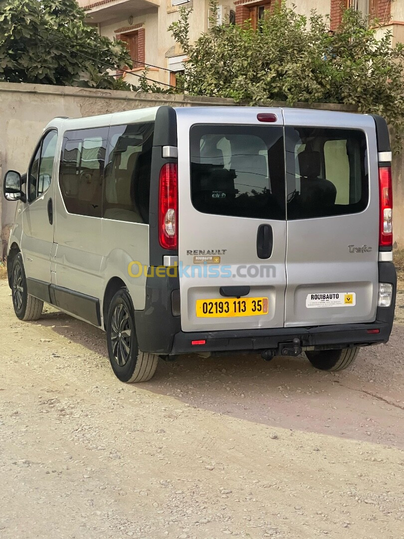 Renault Trafic 2013 Passenger