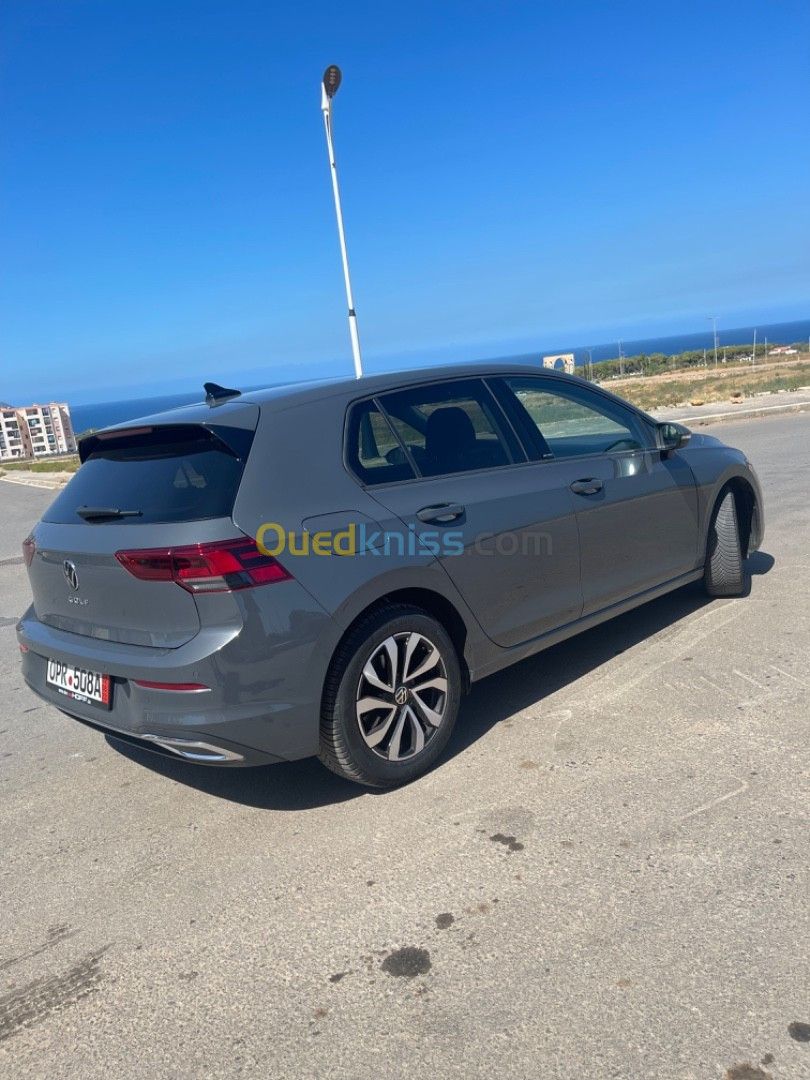 Volkswagen Golf 8 2021 Active 150cv