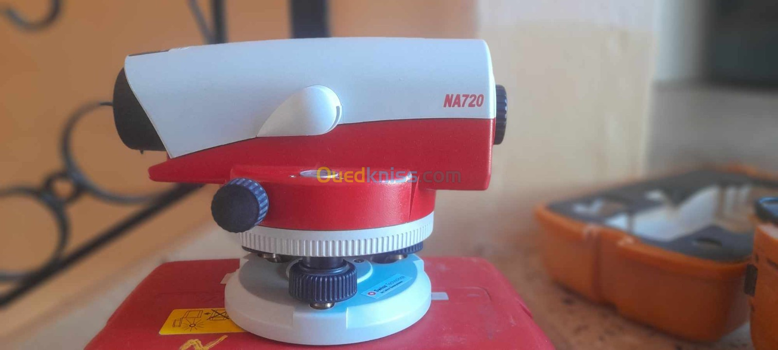 Leica NA720 Automatic Level