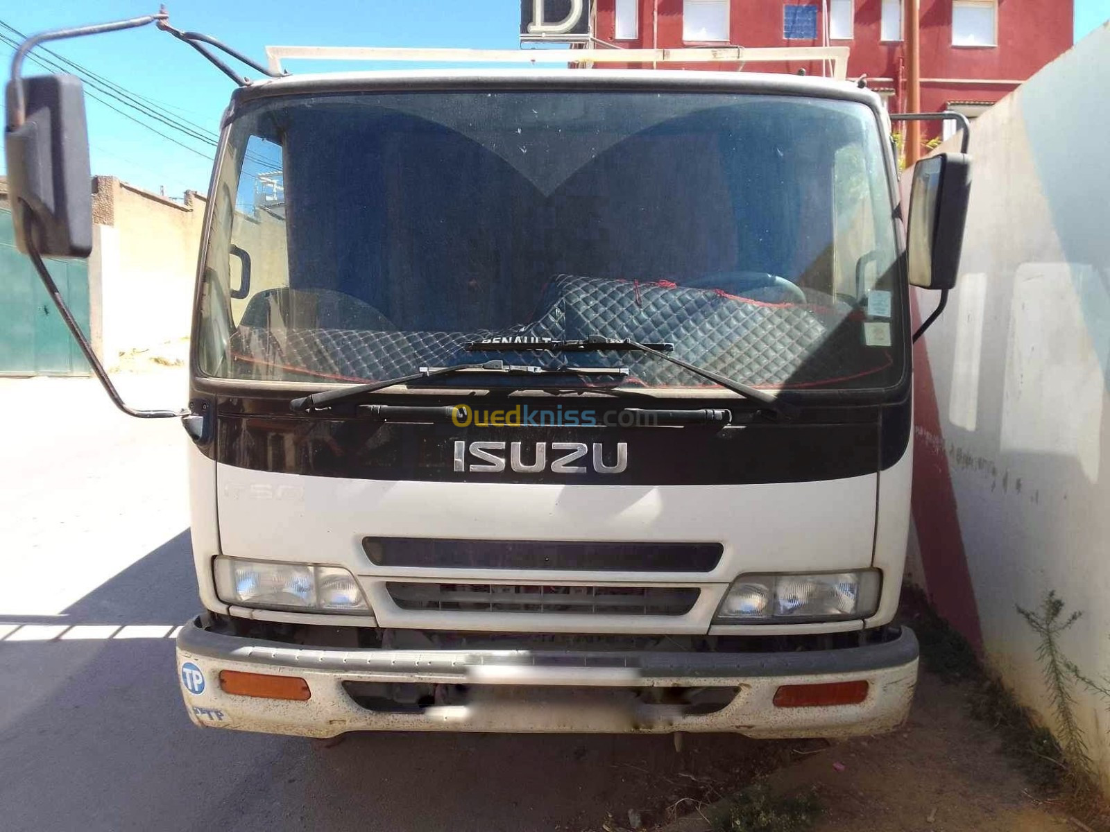 Isuzu Isuzu 2013