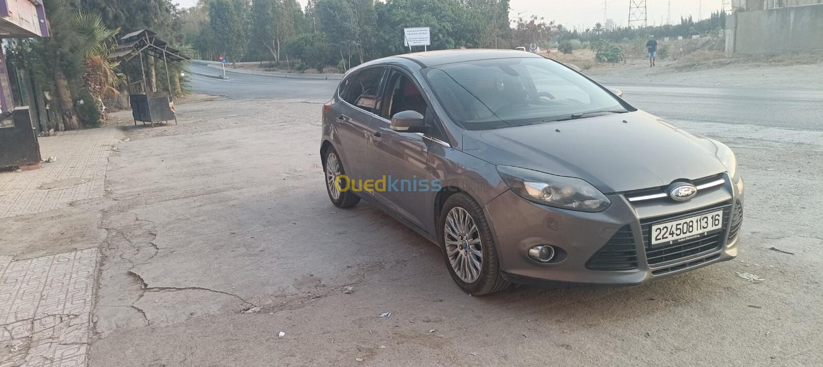 Ford Focus 5 portes 2013 Titanium