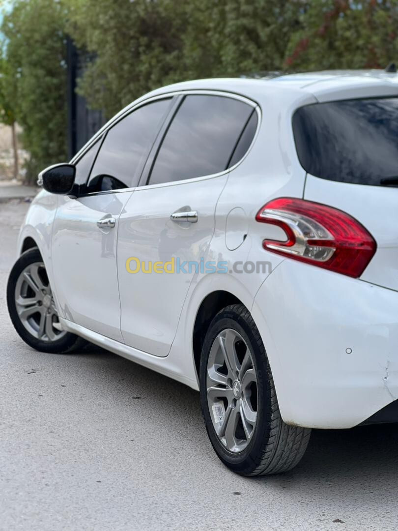 Peugeot 208 2014 Allure