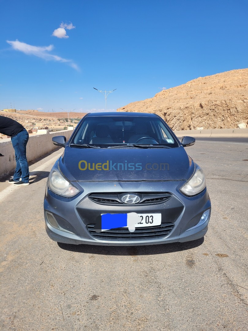 Hyundai Accent RB  4 portes 2012 Accent RB  4 portes