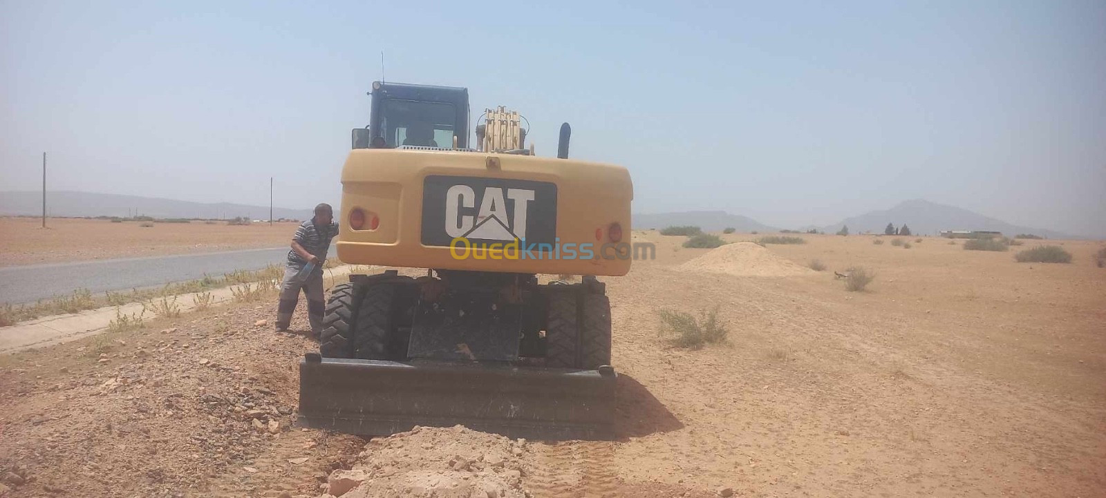 Caterpillar M315 pneumatic 2014