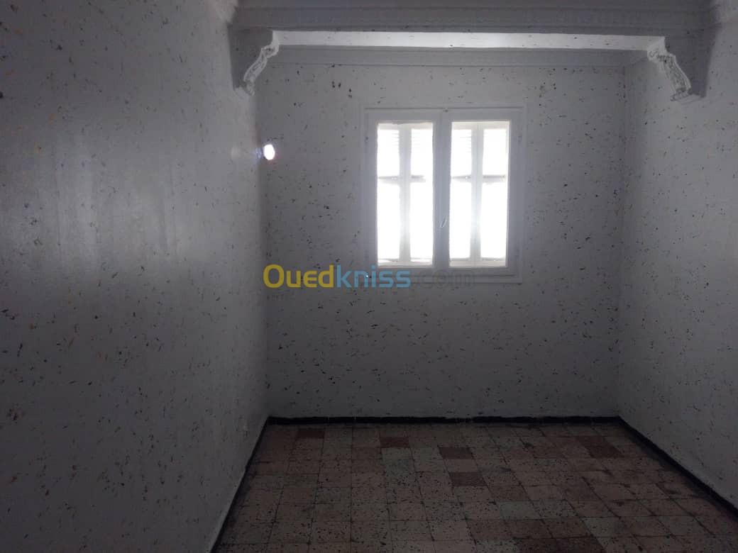 Vente Appartement F4 Bouira Kadiria