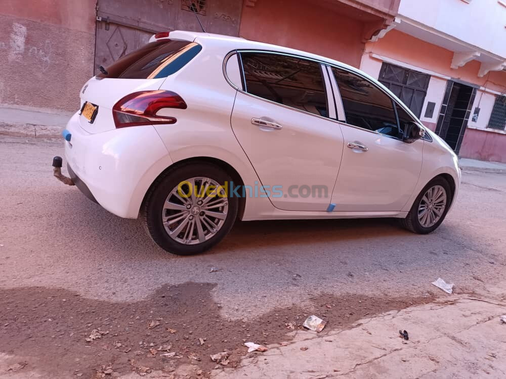 Peugeot 208 2019 Allure Facelift