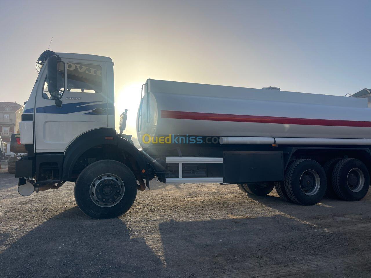 Beiben Camion citerne a gas-oil 15600L 2012