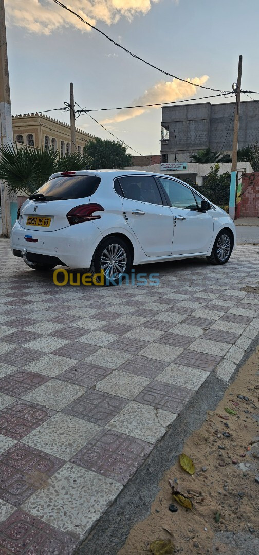 Peugeot 208 2015 Access Facelift