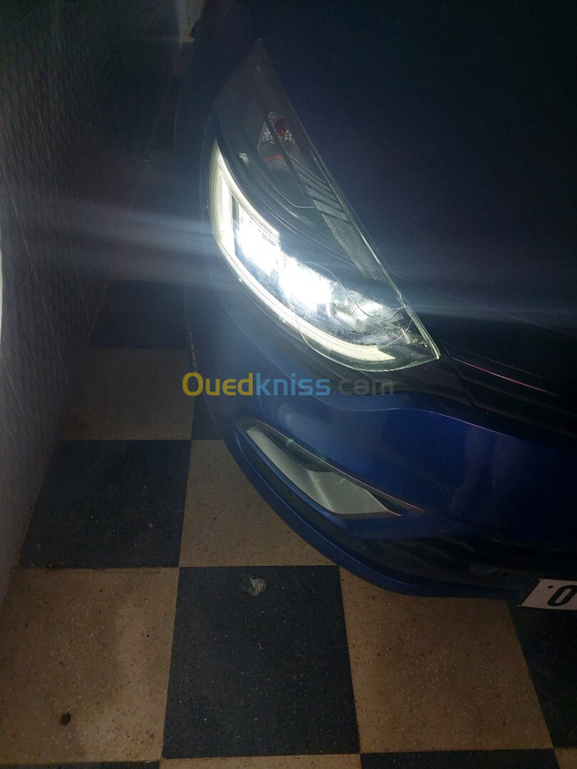 Phare Clio 4 GT Line côté droit 