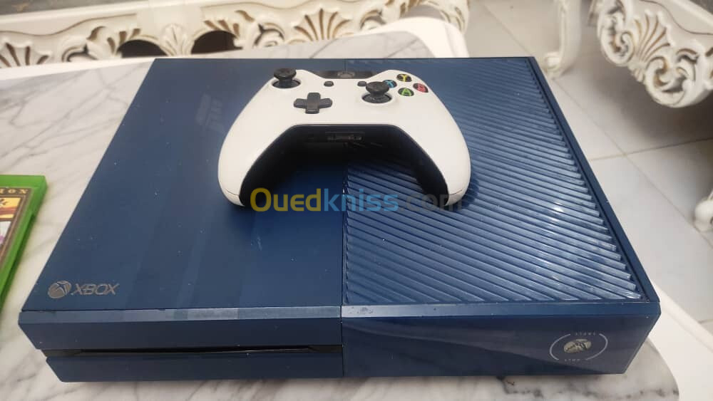 Xbox one 1tb avec cd g tav