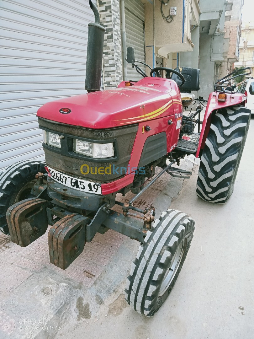 Mahindra Mahindra 2015