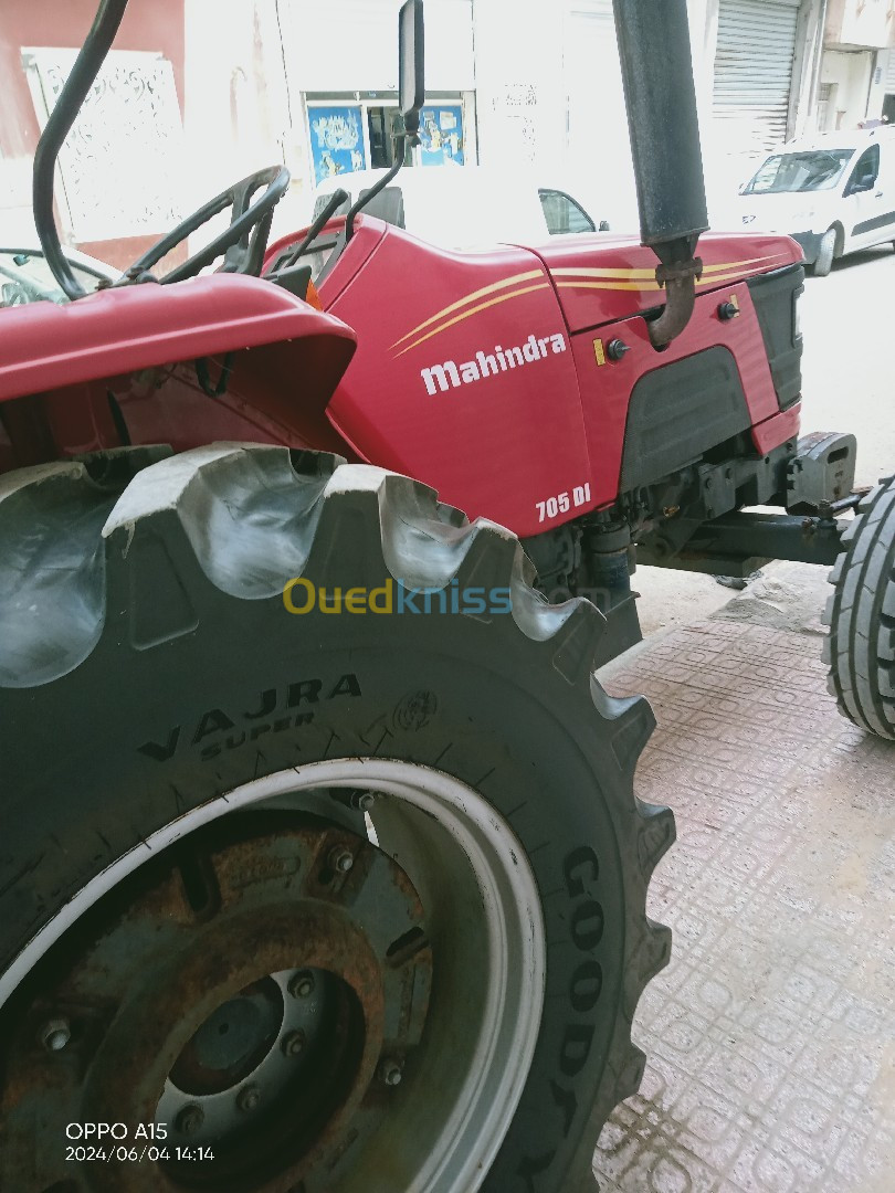 Mahindra Mahindra 2015