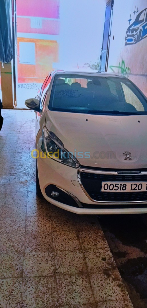 Peugeot 208 2020 