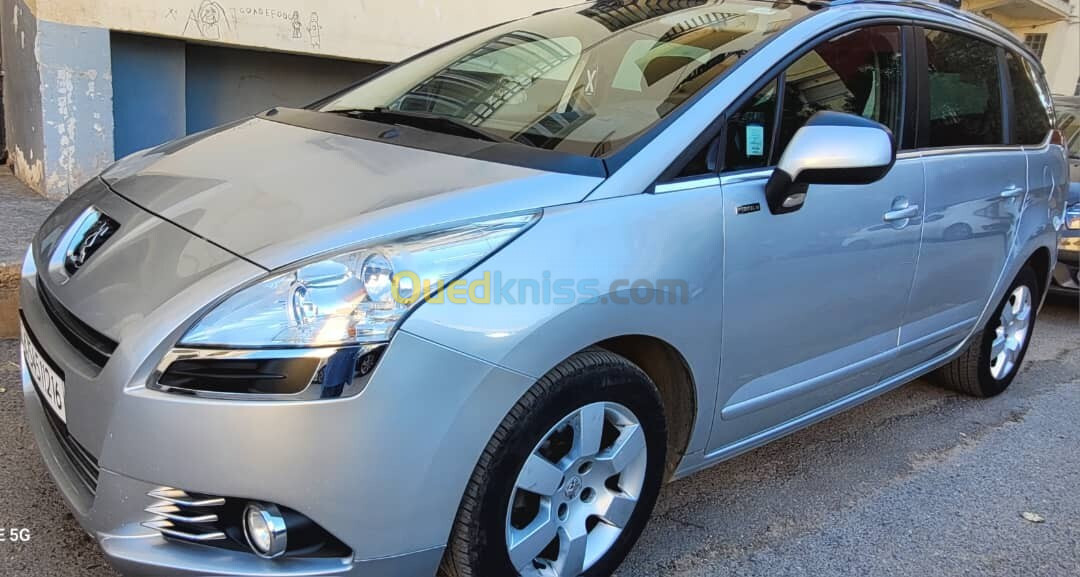 Peugeot 5008 2012 