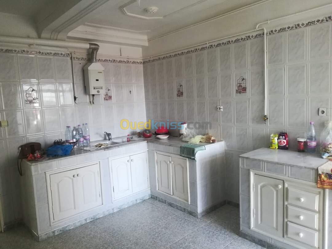 Location Appartement F4 Alger Bir mourad rais