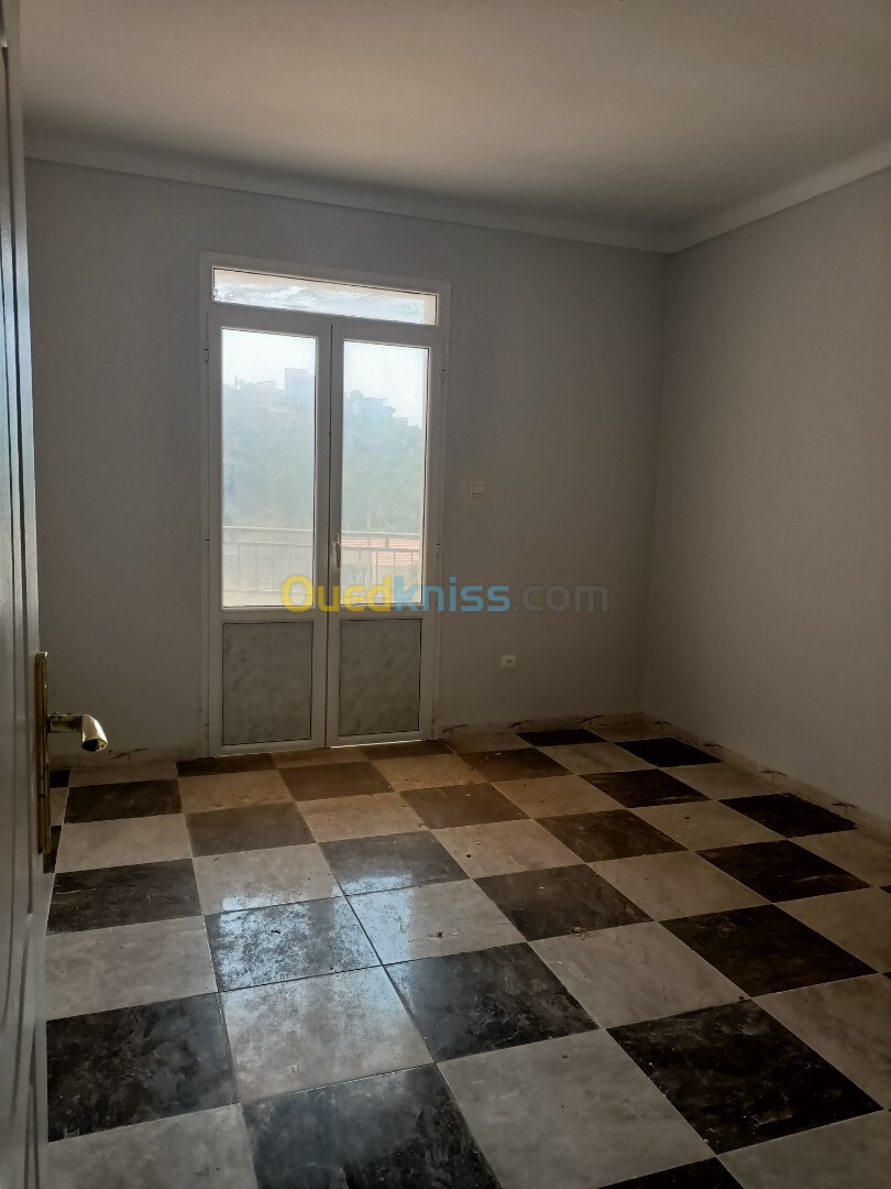 Vente Appartement F3 Tizi Ouzou Azeffoun