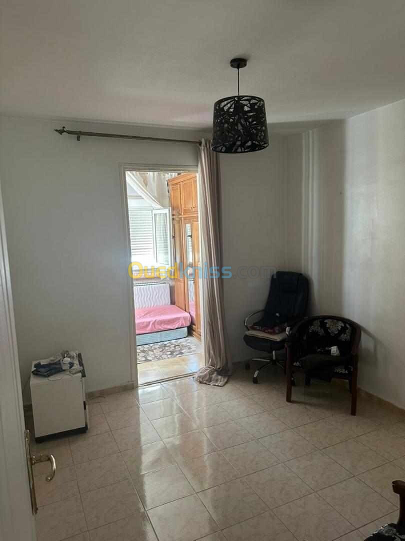 Location Appartement F03 Alger Kouba