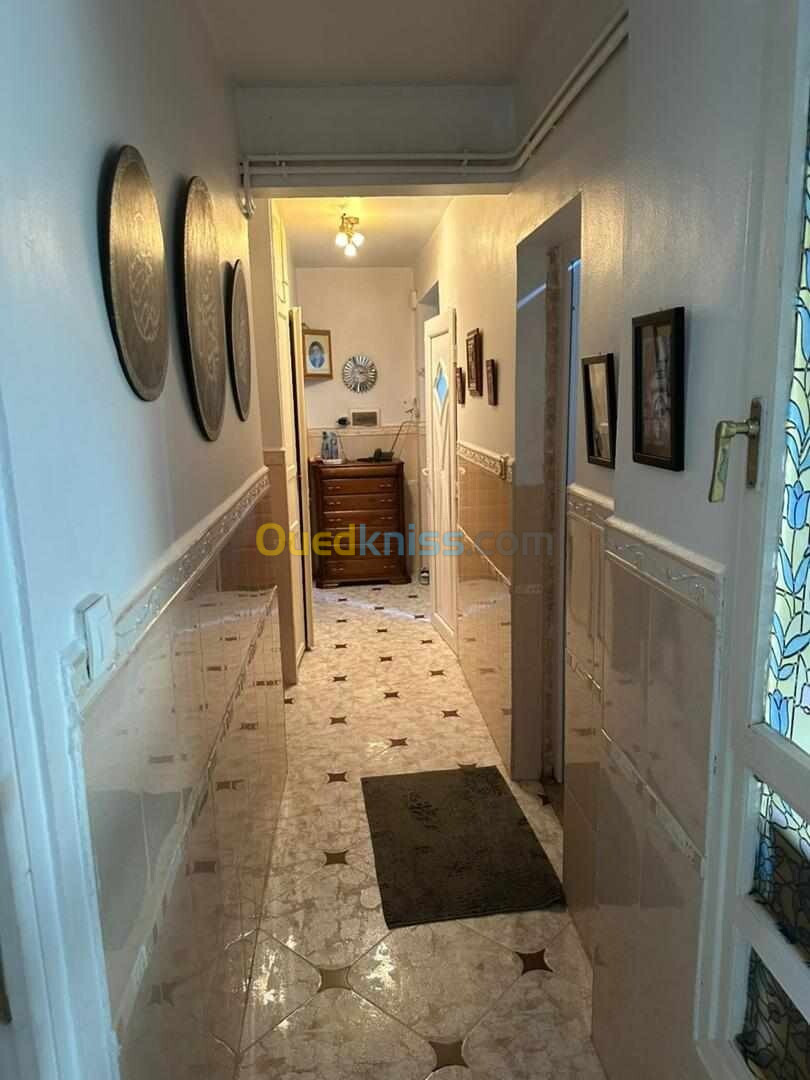 Location Appartement F03 Alger Kouba